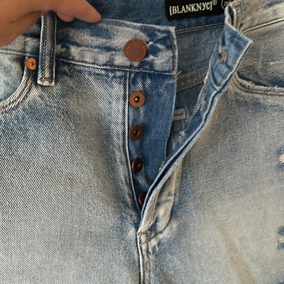 Blanknyc daisy duke shorts - Picture 4 of 5
